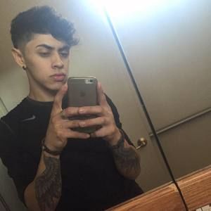 Meet your Posher, Dominic